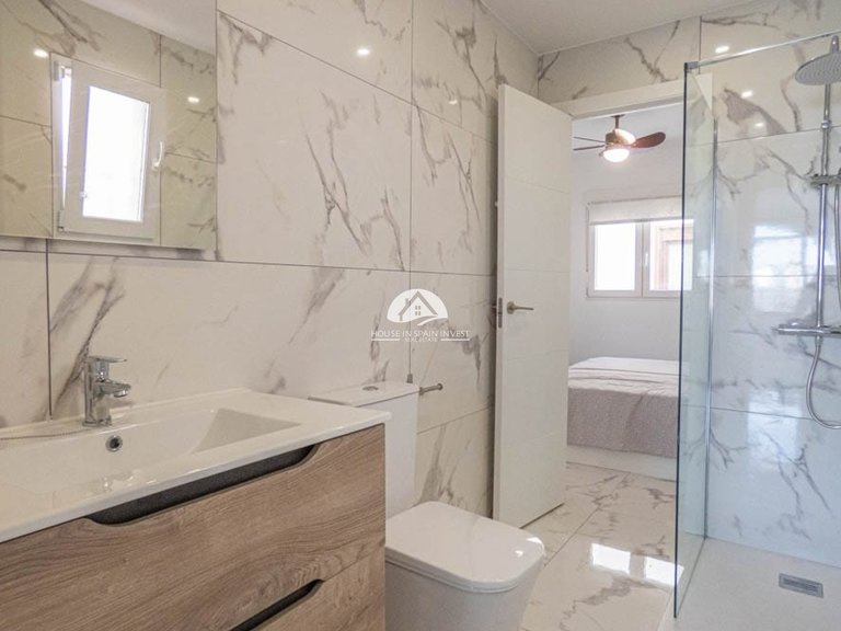 Apartment for Sale in Villamartín - Las Filipinas Orihuela Costa, Alicante 9