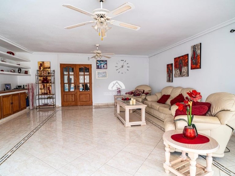 Villa for Sale in Villamartín - Las Filipinas Orihuela Costa, Alicante 8