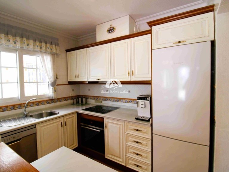 Villa for Sale in Villamartín - Las Filipinas Orihuela Costa, Alicante 10