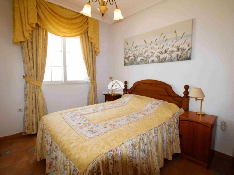 Villa for Sale in Villamartín - Las Filipinas Orihuela Costa, Alicante 12