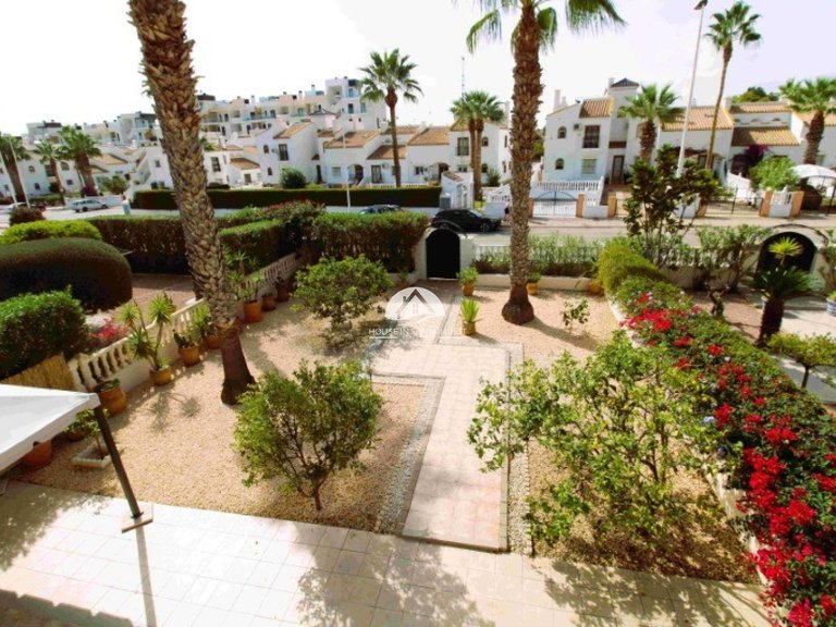 Villa for Sale in Villamartín - Las Filipinas Orihuela Costa, Alicante 17