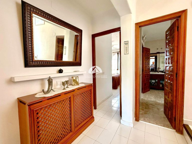 Villa for Sale in Villamartín - Las Filipinas Orihuela Costa, Alicante 11