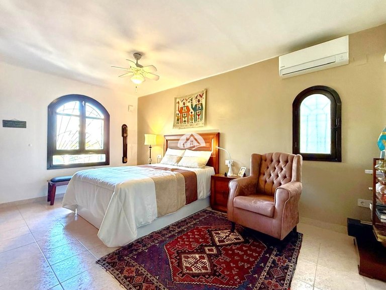 Villa for Sale in Villamartín - Las Filipinas Orihuela Costa, Alicante 12