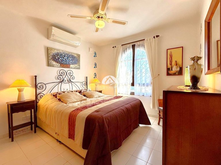 Villa for Sale in Villamartín - Las Filipinas Orihuela Costa, Alicante 13