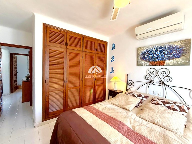 Villa for Sale in Villamartín - Las Filipinas Orihuela Costa, Alicante 14