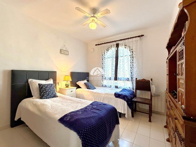 Villa for Sale in Villamartín - Las Filipinas Orihuela Costa, Alicante 15