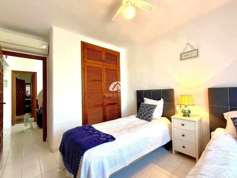 Villa for Sale in Villamartín - Las Filipinas Orihuela Costa, Alicante 16