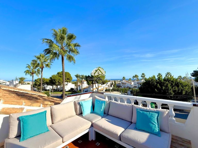 Villa for Sale in Villamartín - Las Filipinas Orihuela Costa, Alicante 23