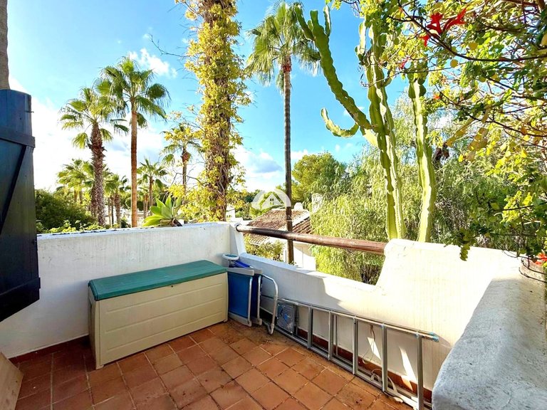 Villa for Sale in Villamartín - Las Filipinas Orihuela Costa, Alicante 28