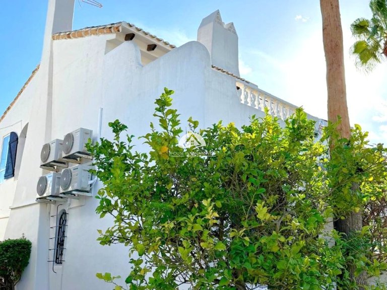 Villa for Sale in Villamartín - Las Filipinas Orihuela Costa, Alicante 29