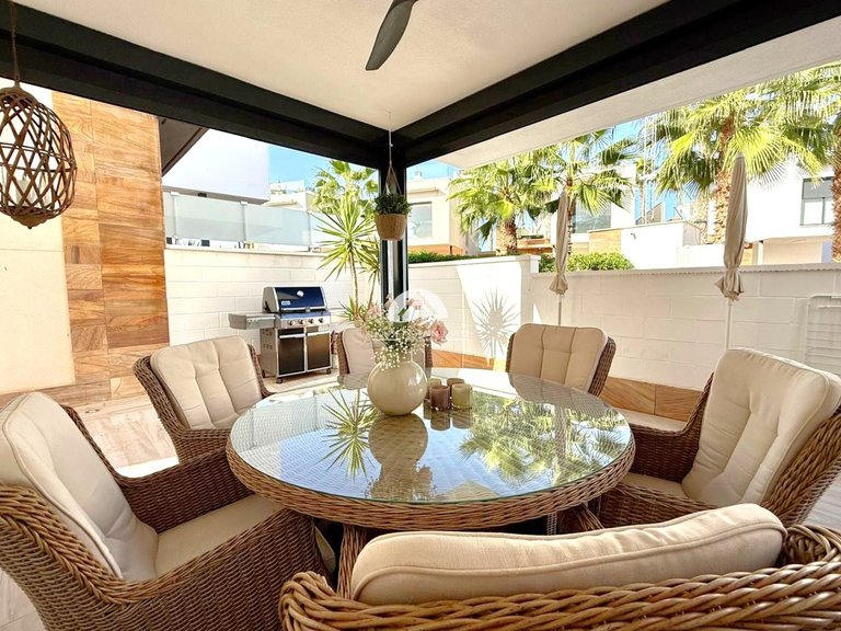 Villa for Sale in Lomas de Cabo Roig Orihuela Costa, Alicante 4