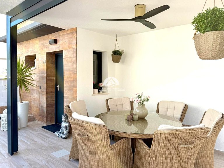 Villa for Sale in Lomas de Cabo Roig Orihuela Costa, Alicante 5