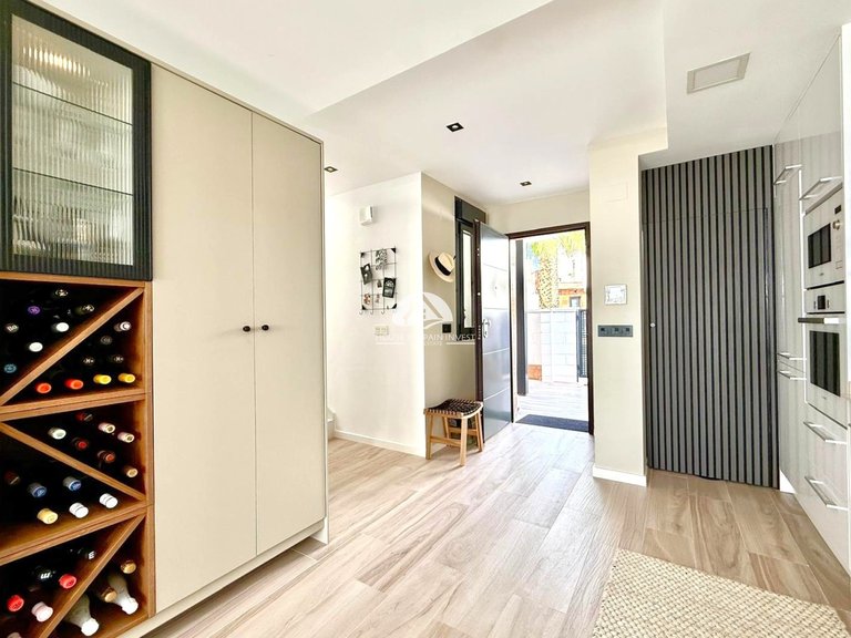 Villa for Sale in Lomas de Cabo Roig Orihuela Costa, Alicante 6