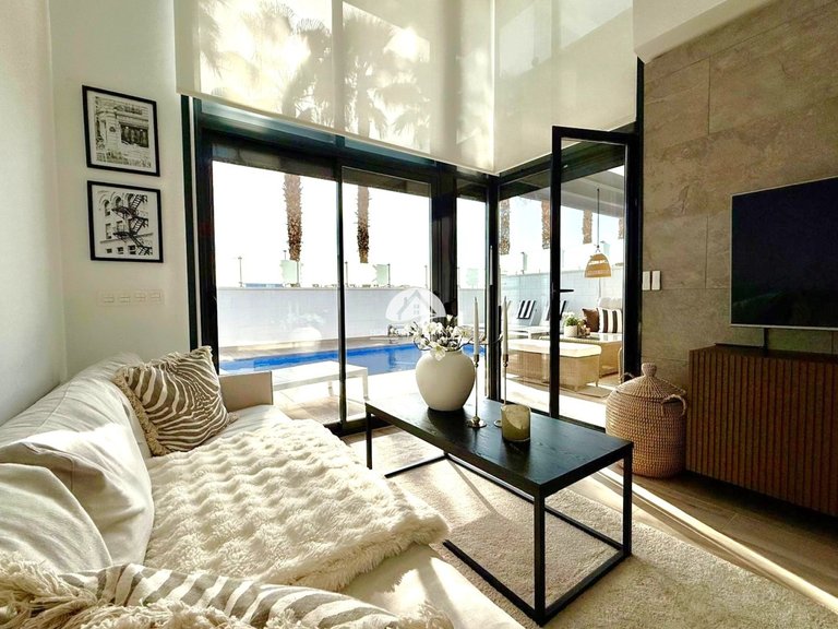 Villa for Sale in Lomas de Cabo Roig Orihuela Costa, Alicante 8