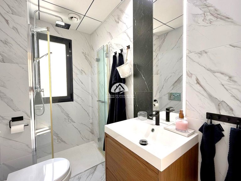 Villa for Sale in Lomas de Cabo Roig Orihuela Costa, Alicante 13