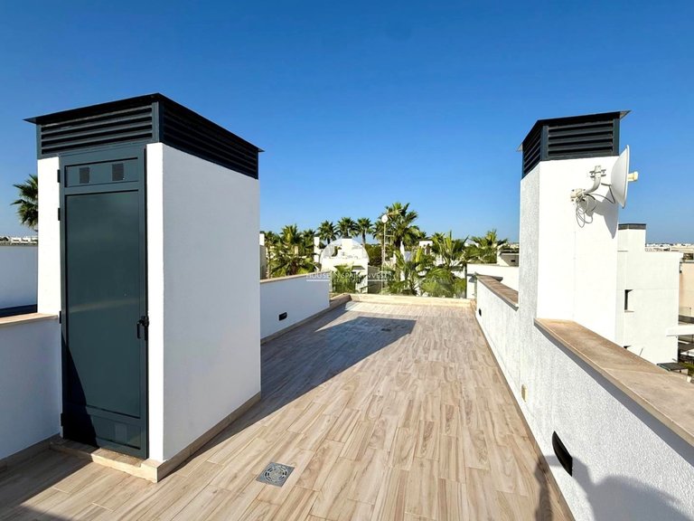 Villa for Sale in Lomas de Cabo Roig Orihuela Costa, Alicante 16