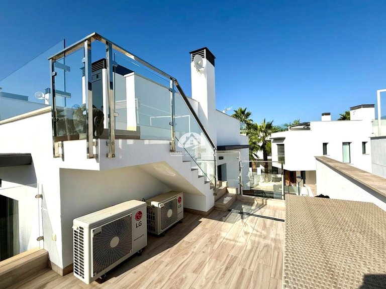 Villa for Sale in Lomas de Cabo Roig Orihuela Costa, Alicante 17