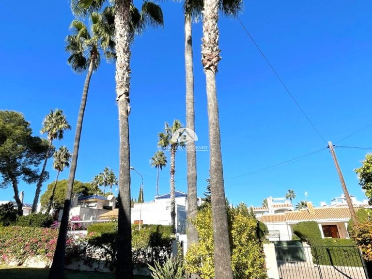 Villa for Sale in Villamartín - Las Filipinas Orihuela Costa, Alicante 6
