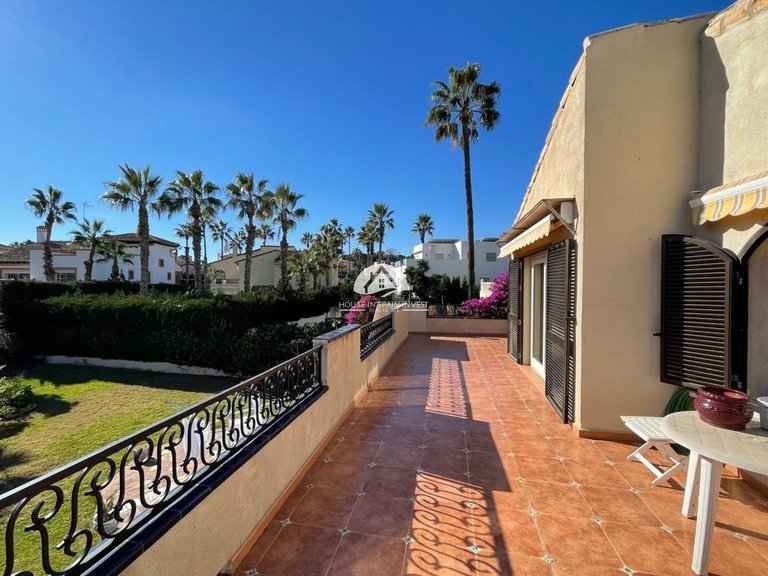 Villa for Sale in Villamartín - Las Filipinas Orihuela Costa, Alicante 12