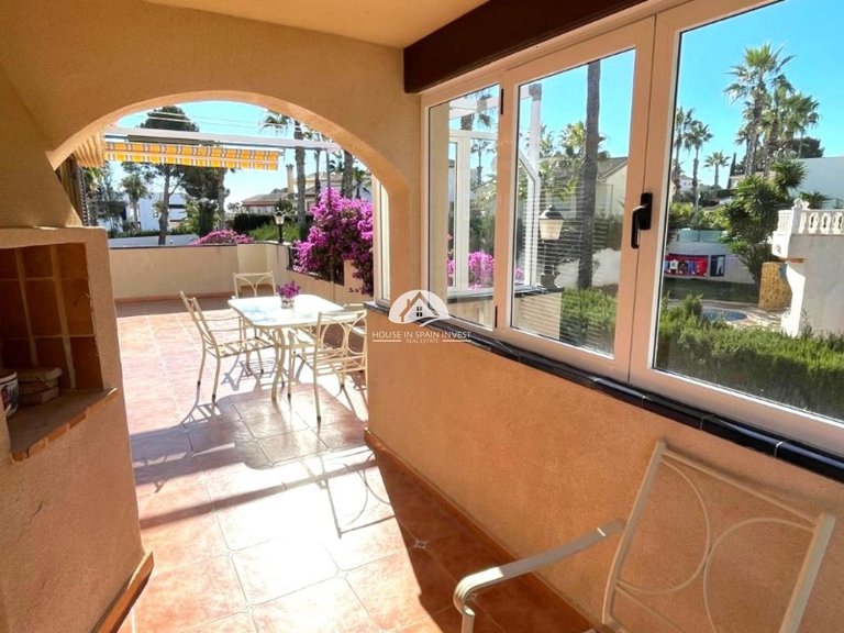 Villa for Sale in Villamartín - Las Filipinas Orihuela Costa, Alicante 14