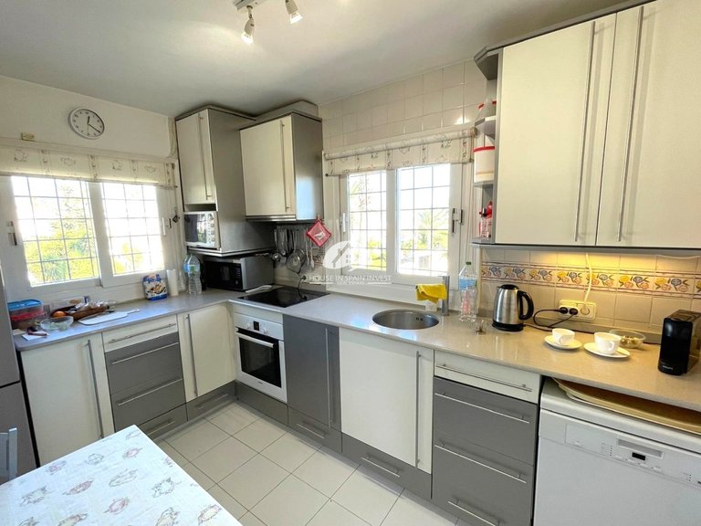 Villa for Sale in Villamartín - Las Filipinas Orihuela Costa, Alicante 17