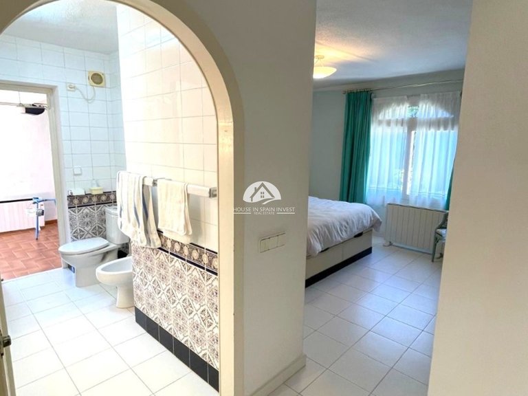 Villa for Sale in Villamartín - Las Filipinas Orihuela Costa, Alicante 19