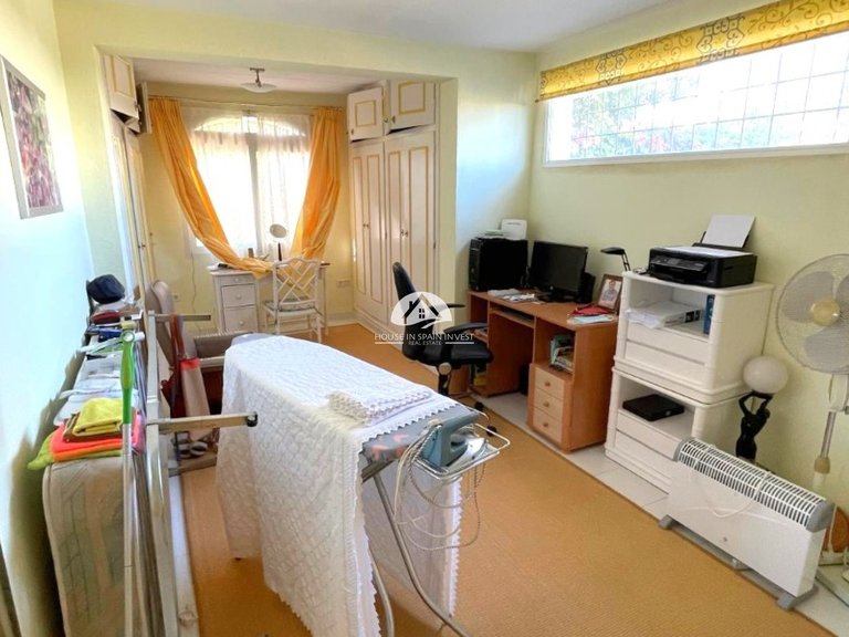 Villa for Sale in Villamartín - Las Filipinas Orihuela Costa, Alicante 23