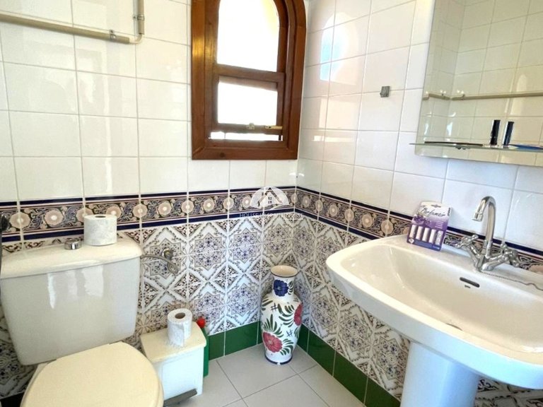 Villa for Sale in Villamartín - Las Filipinas Orihuela Costa, Alicante 28