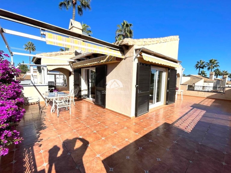 Villa for Sale in Villamartín - Las Filipinas Orihuela Costa, Alicante 30