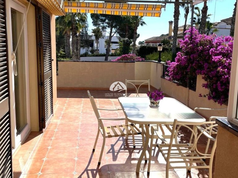 Villa for Sale in Villamartín - Las Filipinas Orihuela Costa, Alicante 31