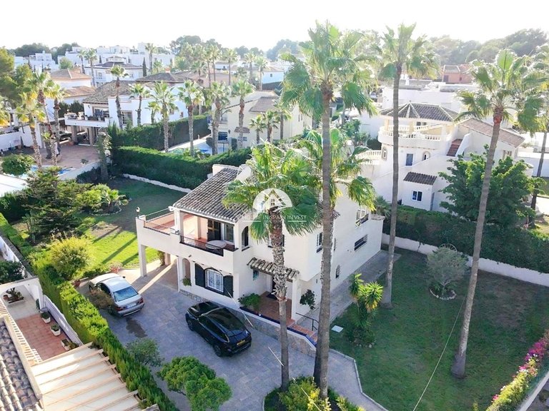Villa for Sale in Villamartín - Las Filipinas Orihuela Costa, Alicante 34