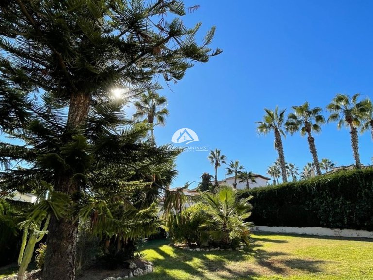 Villa for Sale in Villamartín - Las Filipinas Orihuela Costa, Alicante 37