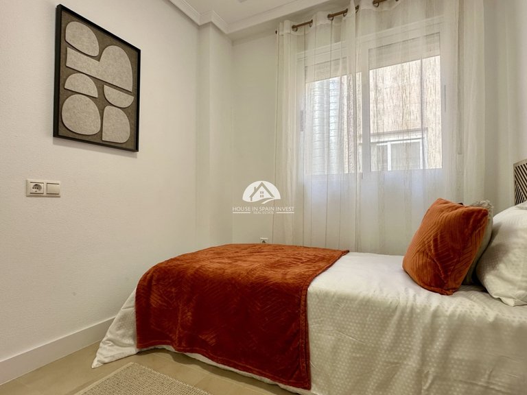 Apartment for Sale in Torrevieja Torrevieja, Alicante 11