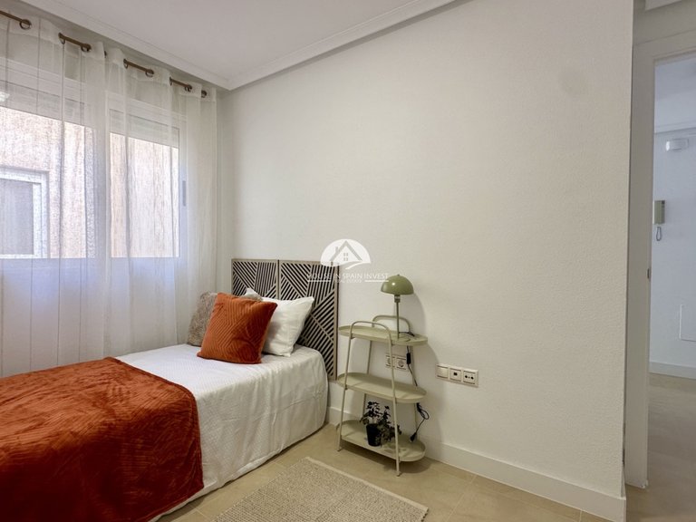 Apartment for Sale in Torrevieja Torrevieja, Alicante 12