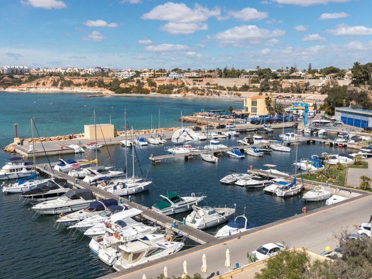 Villa for Sale in San Miguel de Salinas San Miguel De Salinas, Alicante 34