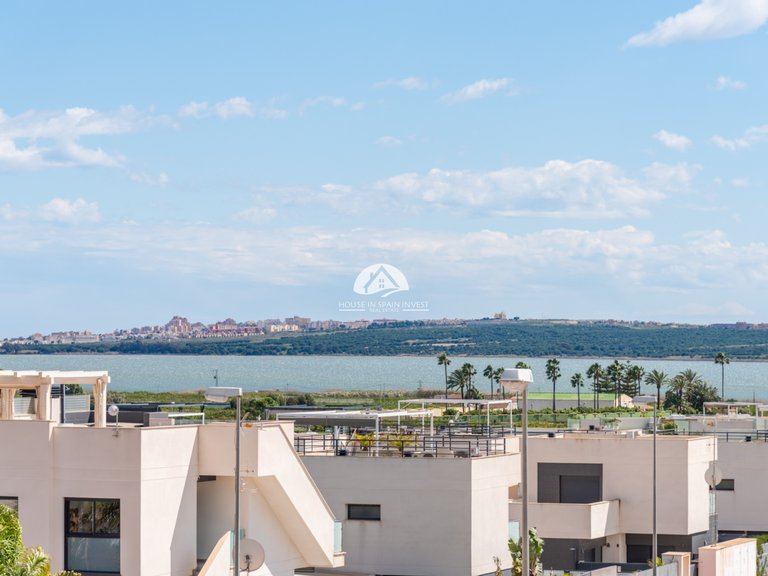 Villa for Sale in Rojales Rojales - Ciudad Quesada, Alicante 4