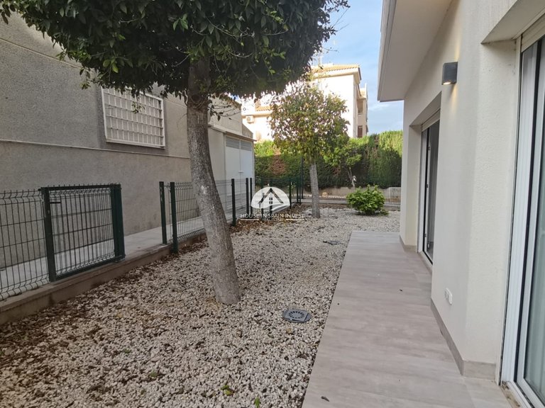 Apartment for Sale in Aguas Nuevas - Sector 25 Torrevieja, Alicante 7