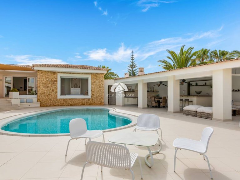 Villa for Sale in Ciudad Quesada Rojales - Ciudad Quesada, Alicante 4