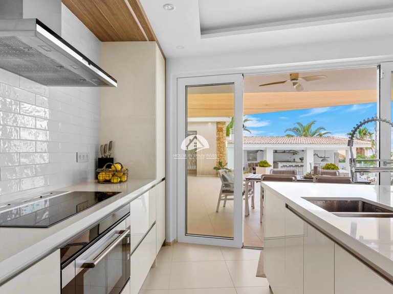 Villa for Sale in Ciudad Quesada Rojales - Ciudad Quesada, Alicante 11