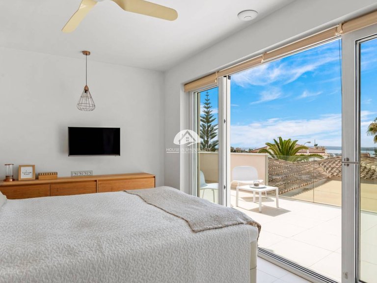 Villa for Sale in Ciudad Quesada Rojales - Ciudad Quesada, Alicante 20