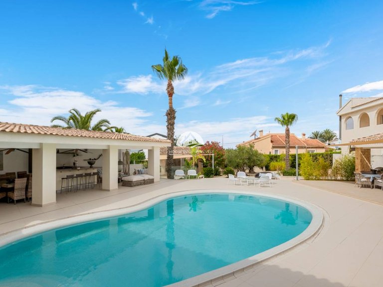 Villa for Sale in Ciudad Quesada Rojales - Ciudad Quesada, Alicante 37