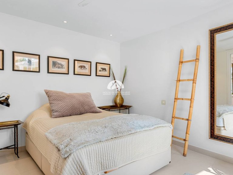 Villa for Sale in Ciudad Quesada Rojales - Ciudad Quesada, Alicante 42