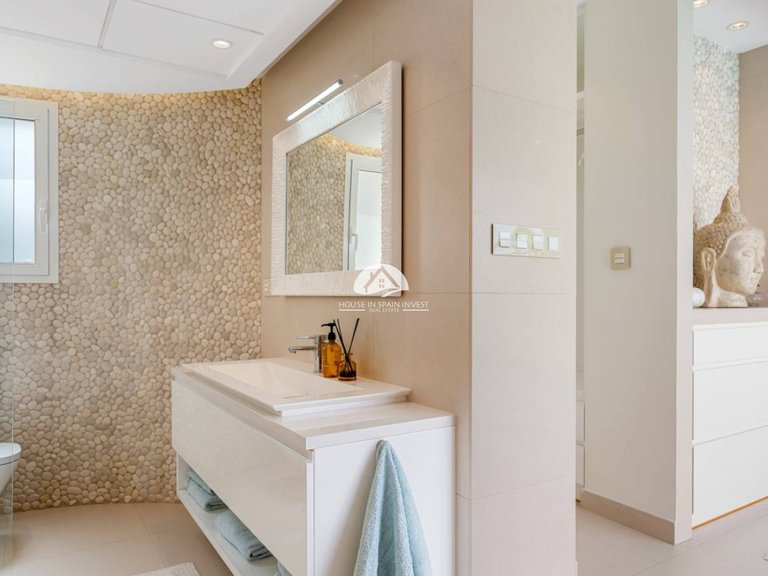 Villa for Sale in Ciudad Quesada Rojales - Ciudad Quesada, Alicante 48