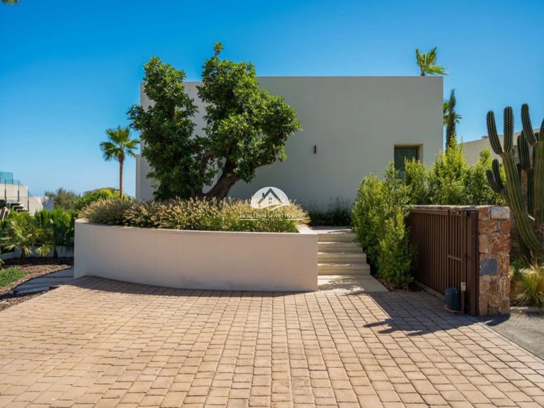 Villa for Sale in Las Colinas Golf San Miguel De Salinas, Alicante 3