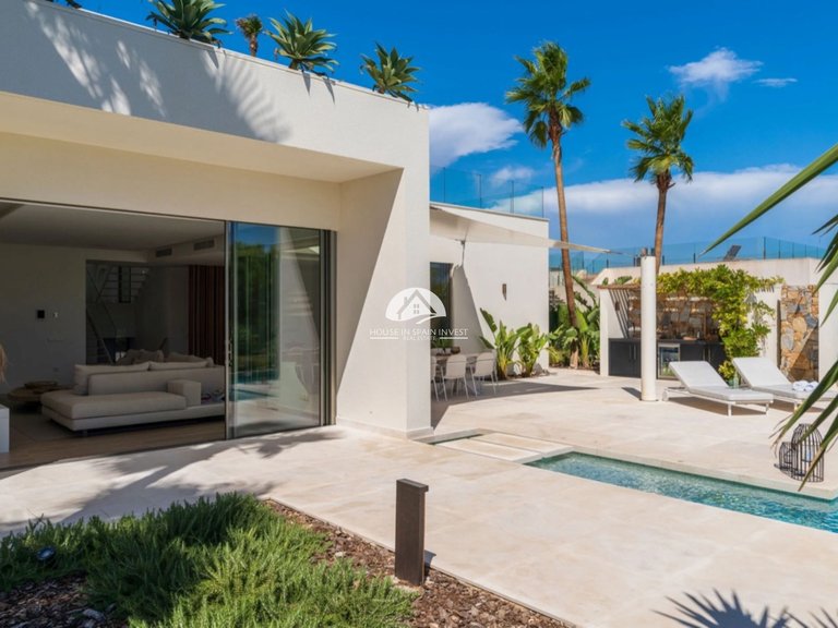 Villa for Sale in Las Colinas Golf San Miguel De Salinas, Alicante 4
