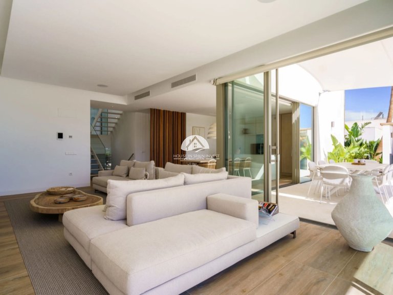 Villa for Sale in Las Colinas Golf San Miguel De Salinas, Alicante 5