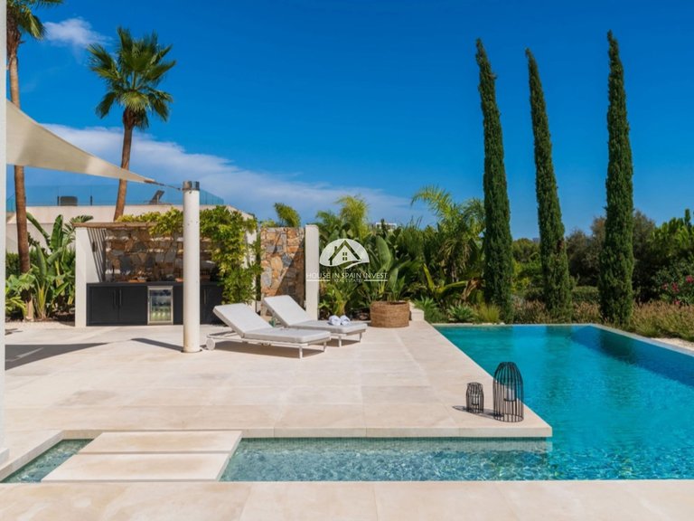 Villa for Sale in Las Colinas Golf San Miguel De Salinas, Alicante 16