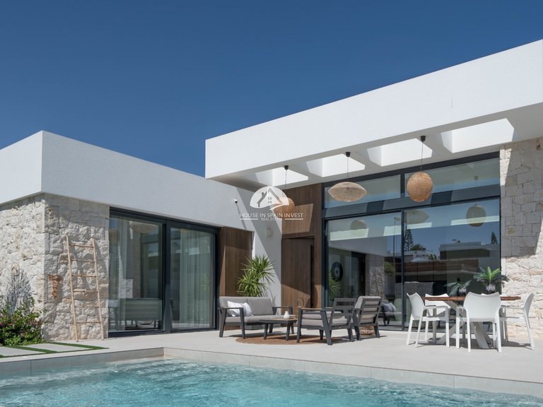 Villa for Sale in Rojales Rojales - Ciudad Quesada, Alicante 3