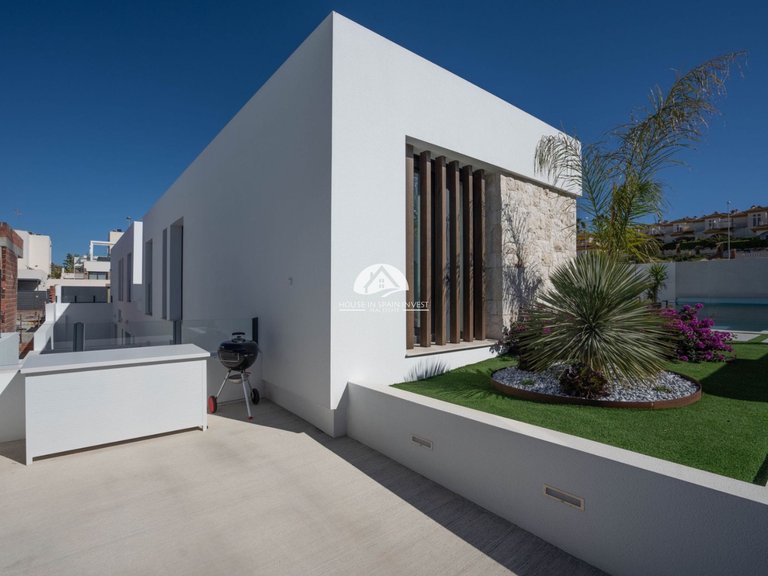 Villa for Sale in Rojales Rojales - Ciudad Quesada, Alicante 5