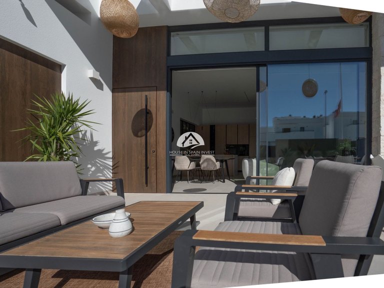 Villa for Sale in Rojales Rojales - Ciudad Quesada, Alicante 6